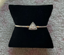 Load image into Gallery viewer, Earth Grace Teach