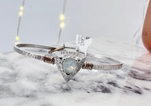 Load image into Gallery viewer, Earth Grace Teach