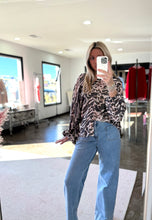 Load image into Gallery viewer, No Thrills Top
