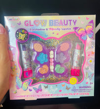 Load image into Gallery viewer, Kids Beauty Makeup Kit
