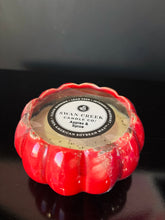 Load image into Gallery viewer, SwanCreek Petal Candles
