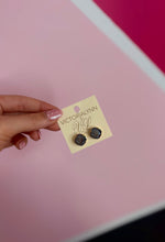Load image into Gallery viewer, VL 12mm Studs
