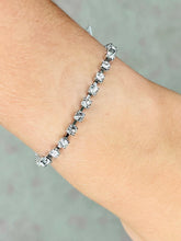 Load image into Gallery viewer, VL XS Cup Chain Bracelet
