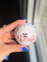 Load image into Gallery viewer, Yummy Bath Bombs
