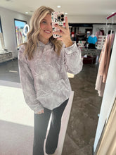 Load image into Gallery viewer, Fair Shot Top
