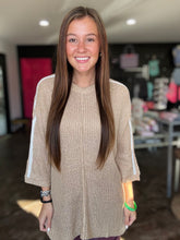 Load image into Gallery viewer, Long Talks Top
