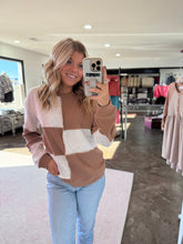 Load image into Gallery viewer, Front Row Top
