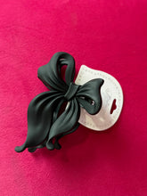 Load image into Gallery viewer, Bow Hairclips
