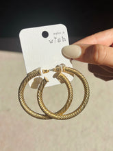Load image into Gallery viewer, Earrings
