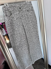 Load image into Gallery viewer, Dramatic Bottoms
