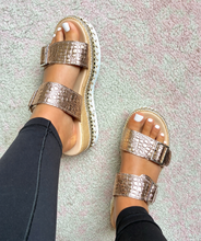 Load image into Gallery viewer, Girlfriend Shoe
